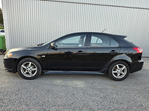 Mitsubishi Lancer 5 of 9