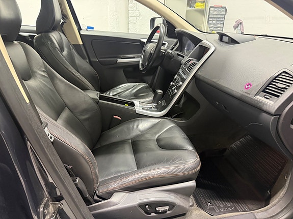 Volvo XC60 7 of 18