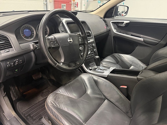 Volvo XC60 6 of 18