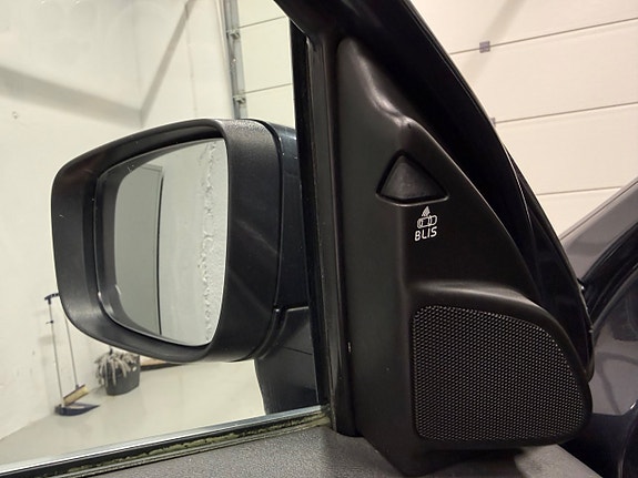 Volvo XC60 9 of 18