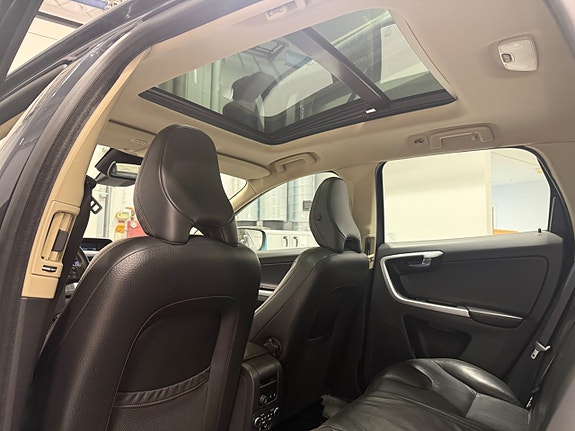 Volvo XC60 17 of 18