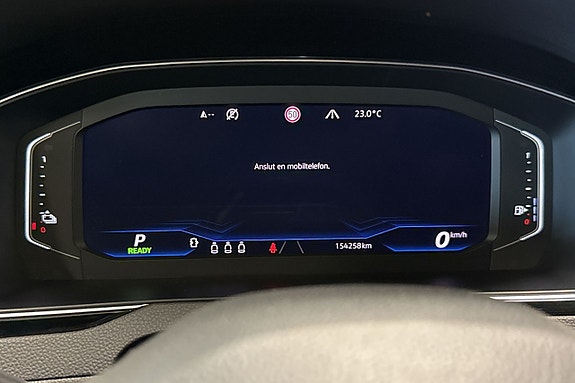 Volkswagen Passat 19 of 23
