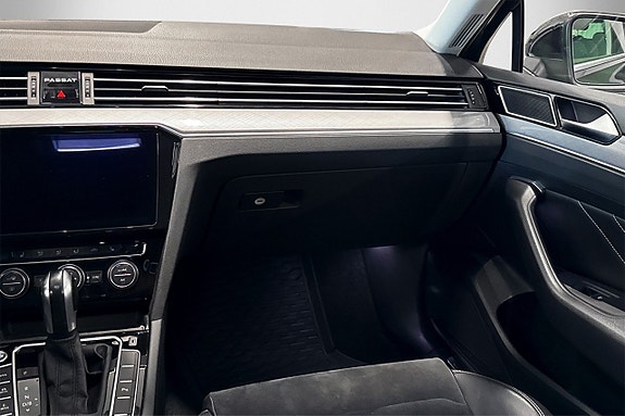 Volkswagen Passat 15 of 23