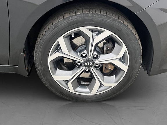 Kia Ceed 29 of 29