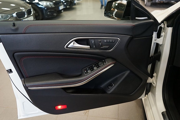 Mercedes-Benz CLA45 22 of 24
