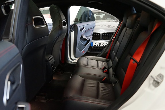 Mercedes-Benz CLA45 17 of 24