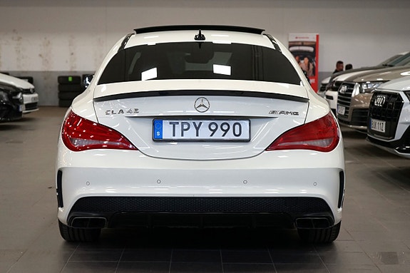 Mercedes-Benz CLA45 4 of 24