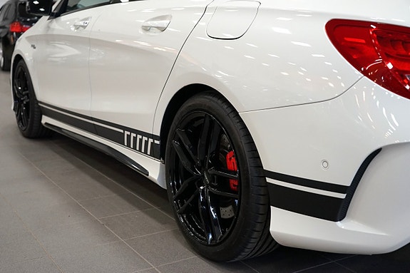 Mercedes-Benz CLA45 7 of 24