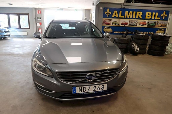 Volvo V60 7 of 13