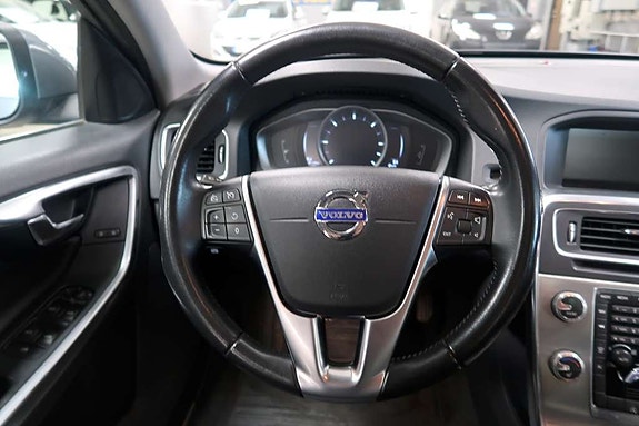 Volvo V60 11 of 13