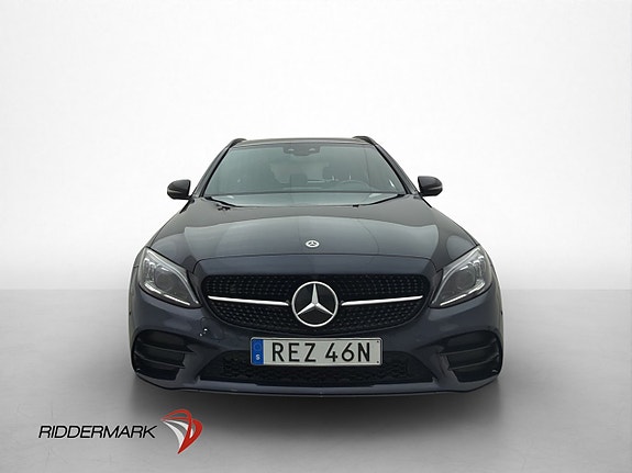 Mercedes-Benz C300 2 of 30