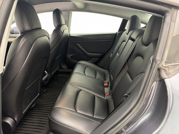 Tesla Model 3 28 of 30