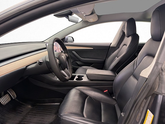 Tesla Model 3 11 of 30