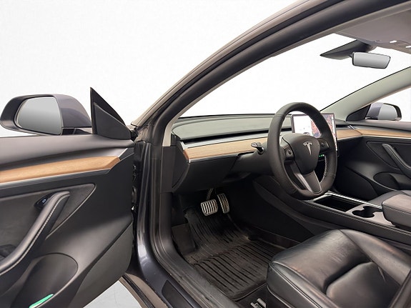 Tesla Model 3 10 of 30