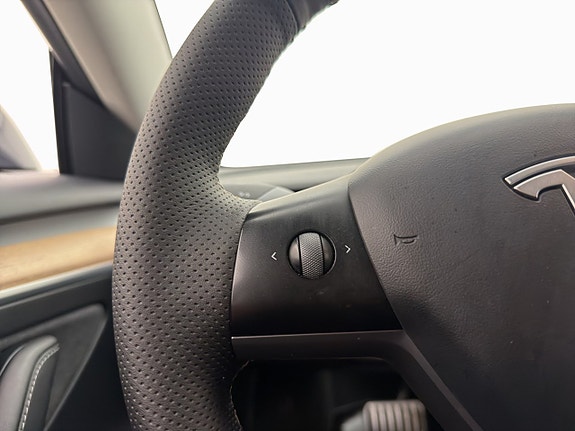 Tesla Model 3 15 of 30