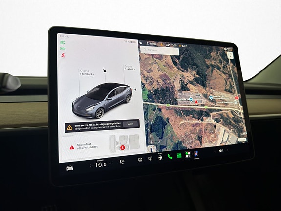 Tesla Model 3 19 of 30