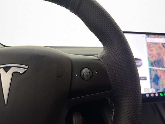 Tesla Model 3 16 of 30