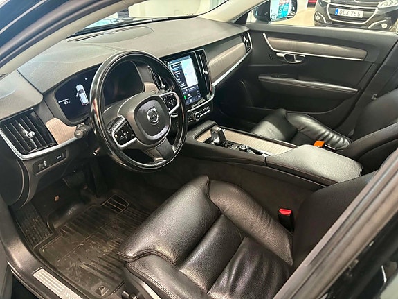 Volvo V90 Cross Country 4 of 10