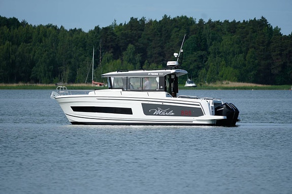 Jeanneau 895 Marlin 4 of 12