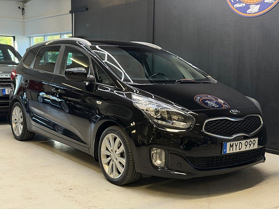 Kia Carens 3 of 23