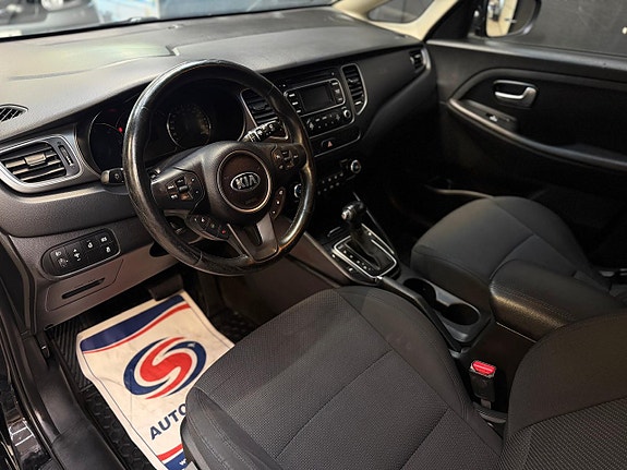Kia Carens 7 of 23
