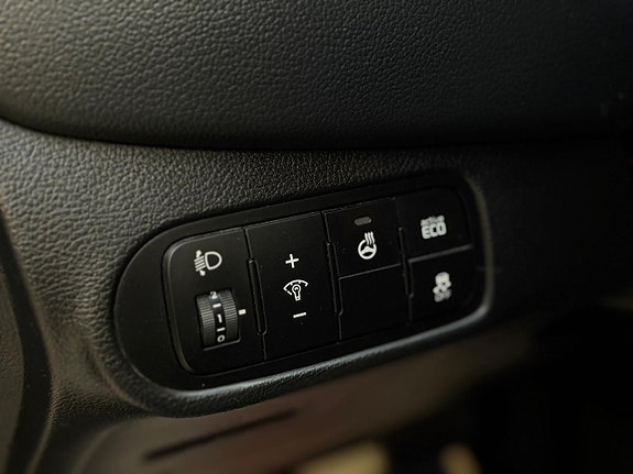 Kia Carens 16 of 23