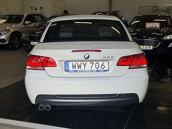 BMW 325i 4 of 24