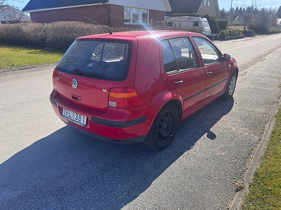 Volkswagen Golf IV 2 of 4