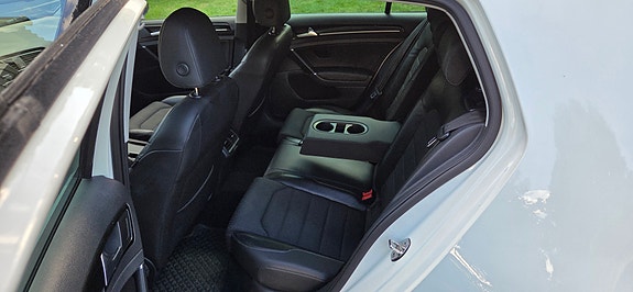 Volkswagen Golf VII 5 of 8