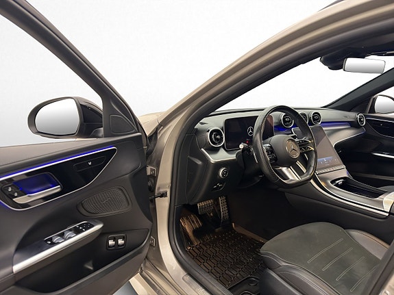 Mercedes-Benz C300 12 of 30