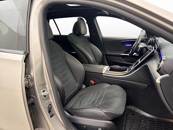 Mercedes-Benz C300 16 of 30