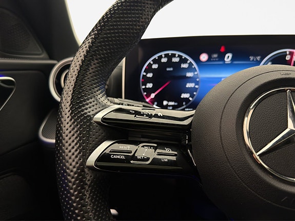 Mercedes-Benz C300 21 of 30