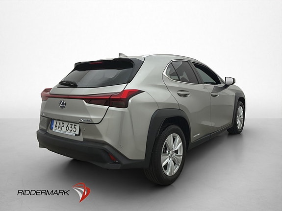 Lexus UX250h 8 of 29