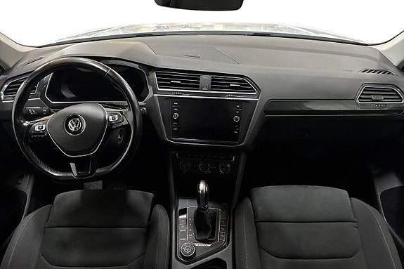 Volkswagen Tiguan 12 of 27