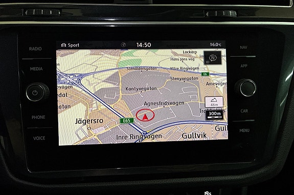 Volkswagen Tiguan 18 of 27