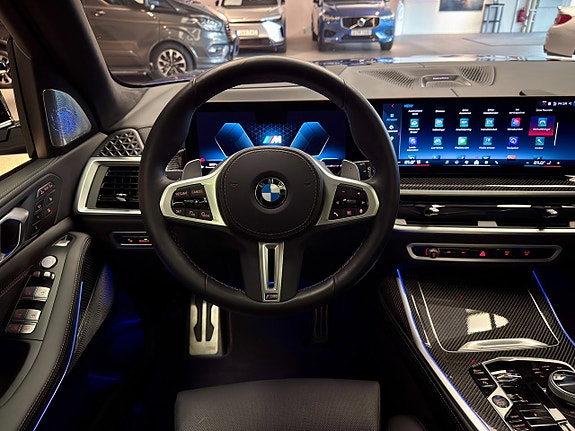 BMW X7 12 of 30