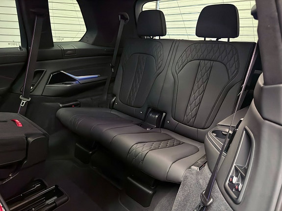 BMW X7 29 of 30