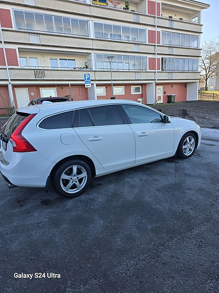Volvo V60 3 of 14
