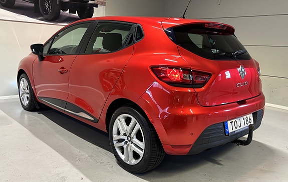 Renault Clio 16 of 19