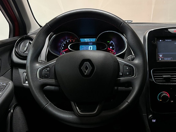 Renault Clio 9 of 19
