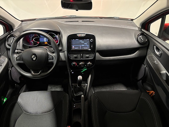 Renault Clio 10 of 19