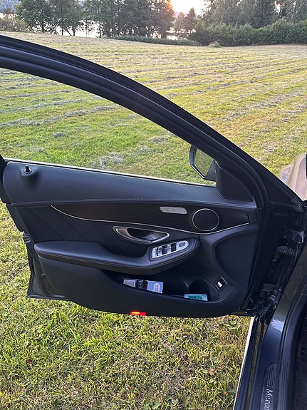 Mercedes-Benz C220 d 14 of 18