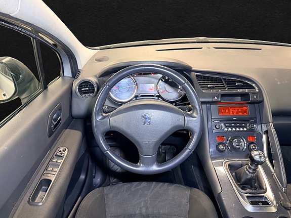 Peugeot 3008 11 of 15