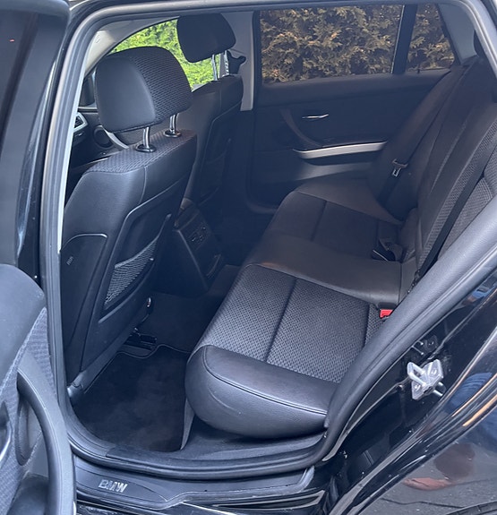 BMW 320d 5 of 5