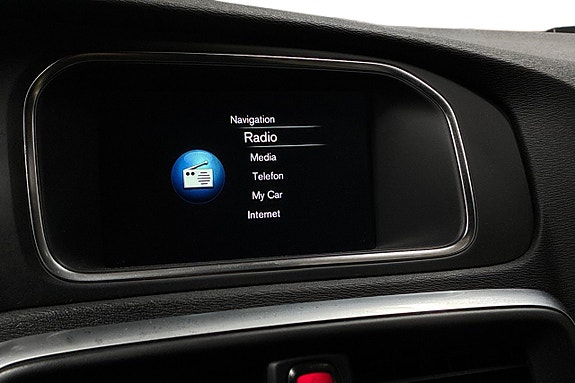 Volvo V40 22 of 28