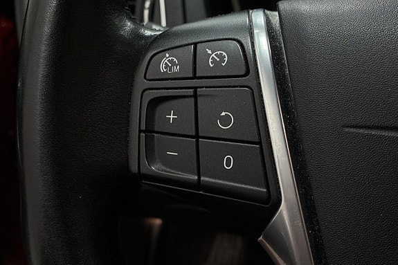 Volvo V40 23 of 28