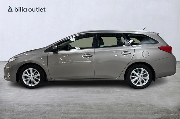Toyota Auris 9 of 21