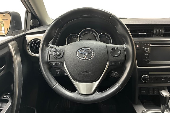 Toyota Auris 16 of 21