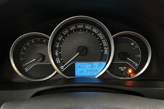 Toyota Auris 17 of 21