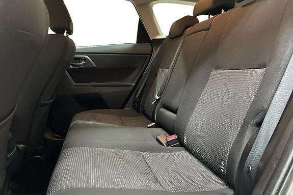 Toyota Auris 14 of 21